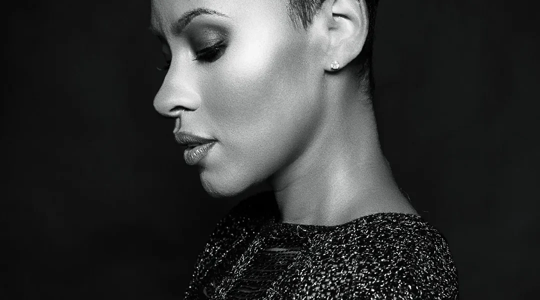 Artist Spotlight: Joi Carter Has Arrived in Puerto Vallarta