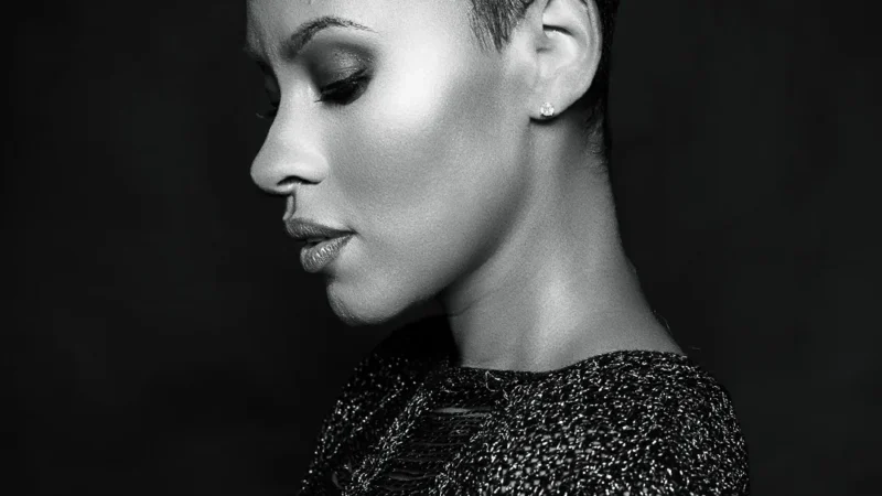 Artist Spotlight: Joi Carter Has Arrived in Puerto Vallarta